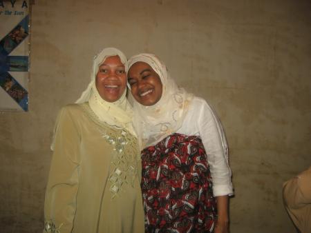 c'est ma femme et Marie, ellles sont belles vous ne trouvez pas?