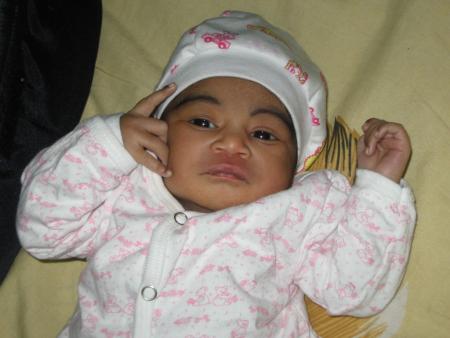 Salut à tous, comme vous voyez c'est ma fille Jasmine, elle vient de naitre le14avril 2007.